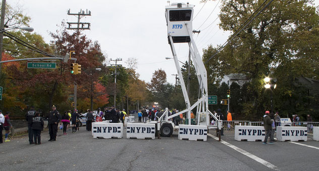 Intersection of School Road and Bay Street in Rosebank, Staten Island, shortly before the 2015 New York City Marathon. Photo by Dale Isip.